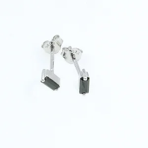 Srebrne kolczyki z czarną cyrkonią podłużne