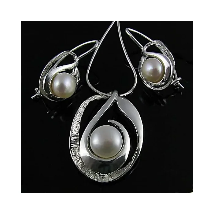 Elegancki komplet srebrny z perłami