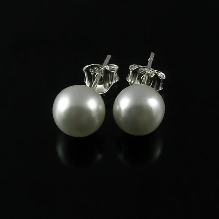 Eleganckie srebrne kolczyki perły 0,8 cm