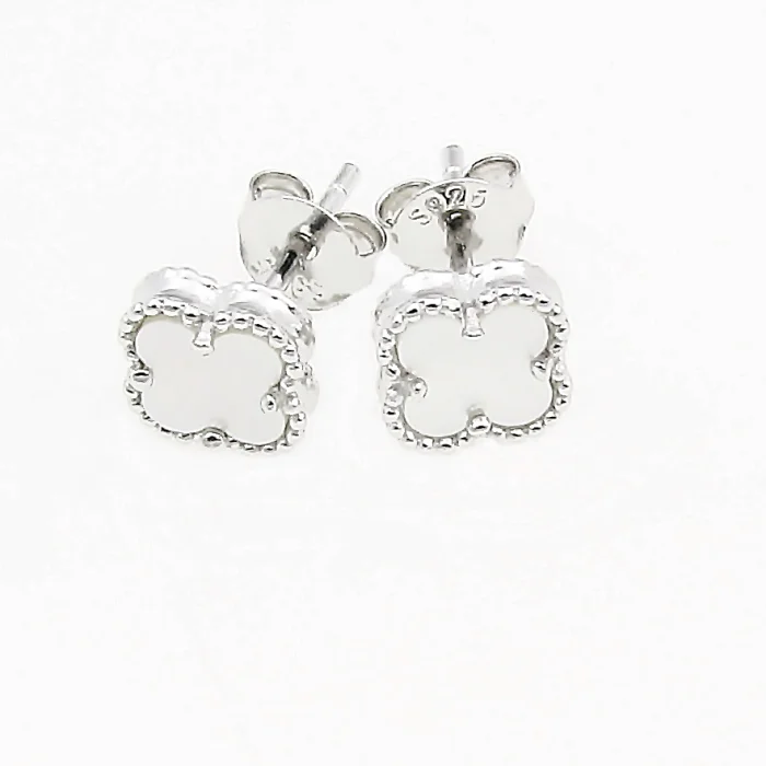 Srebrne kolczyki koniczynki z masą perłową na sztyft