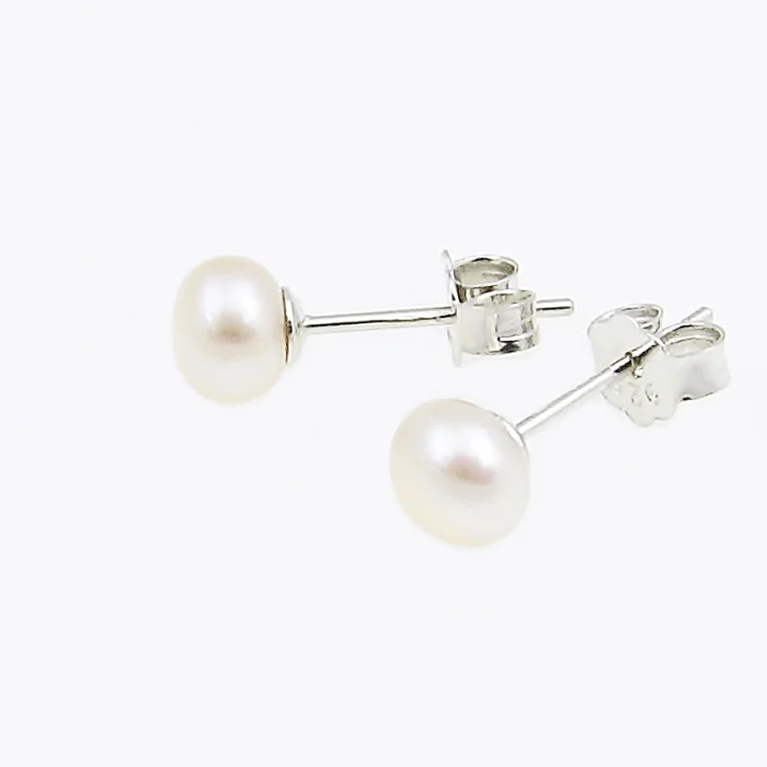 Srebrne kolczyki perełki z różową poświatą