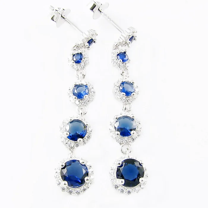 Długie srebrne kolczyki z szafirkami