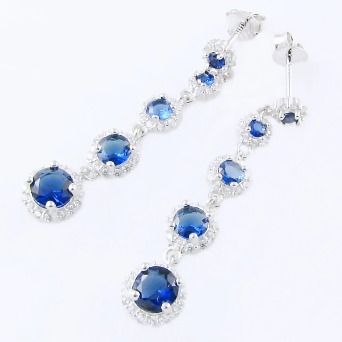 Długie srebrne kolczyki z szafirkami