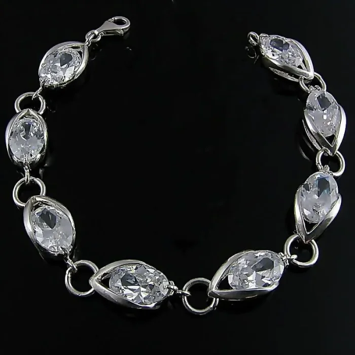 Piękna bransoletka srebrna z białymi cyrkoniami