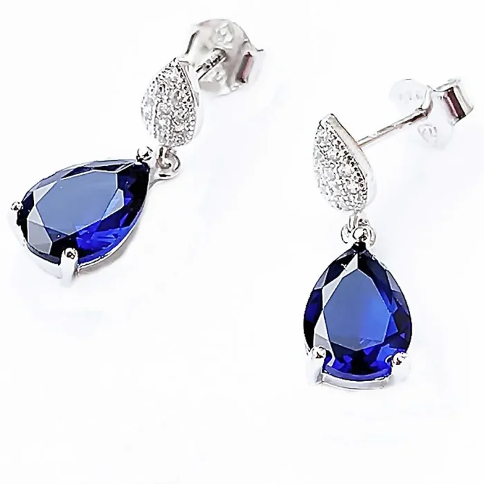 Dłuższe srebrne kolczyki z szafirkami