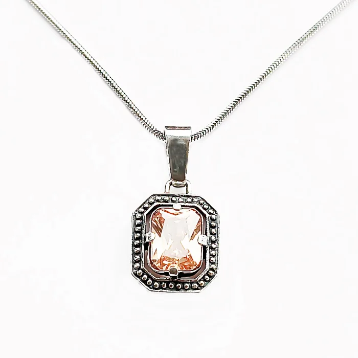 Wisiorek srebrny z herbacianą cyrkonią