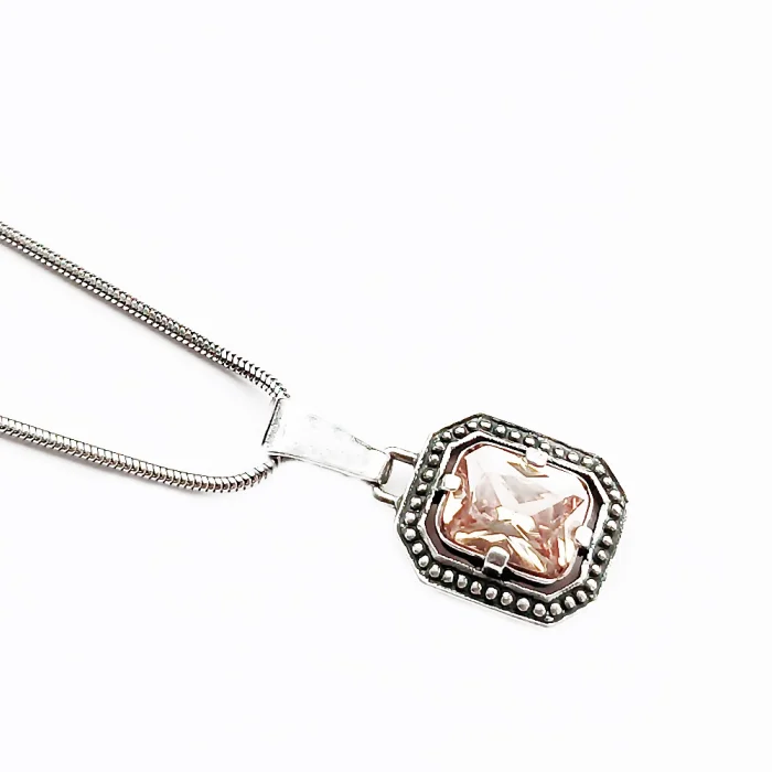 Wisiorek srebrny z herbacianą cyrkonią