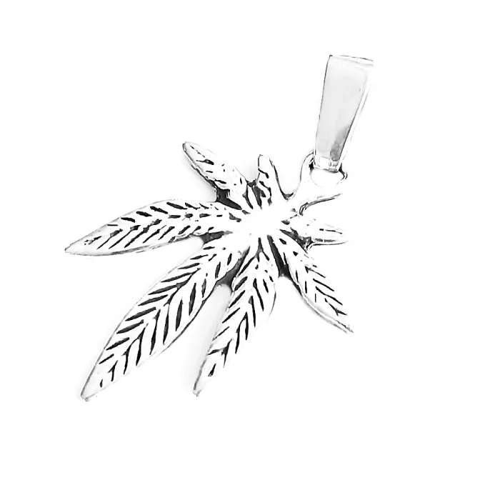 Stylowy srebrny wisiorek liść konopi