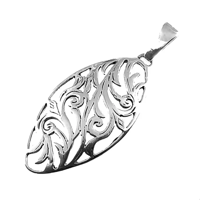 Wisiorek srebrny z ciekawym motywem