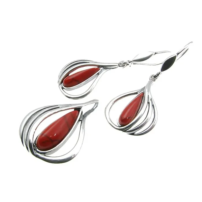 Wisiorek srebrny z koralem