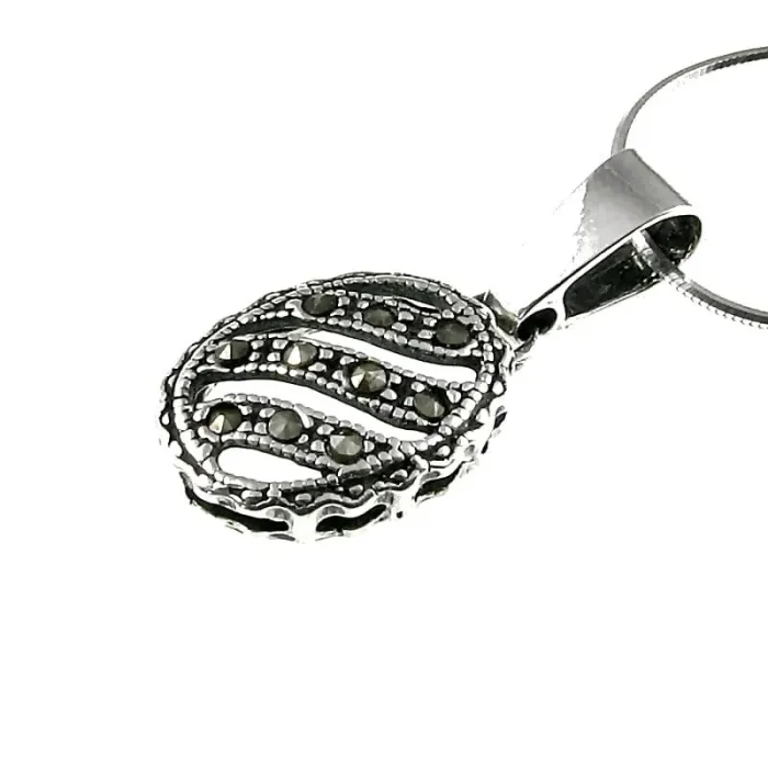 Wisiorek srebrny z markazytami owalny