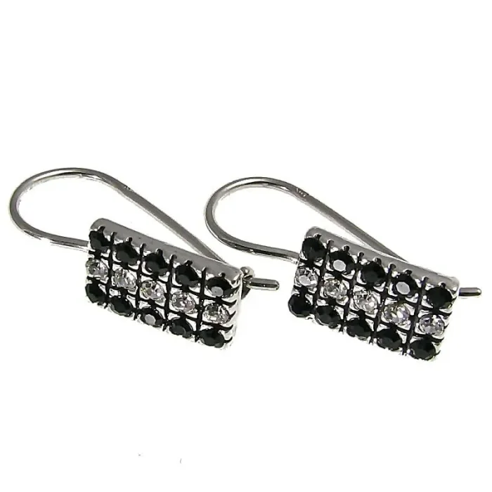 Wiszące srebrne kolczyki wysadzane kryształkami białymi i czarnymi